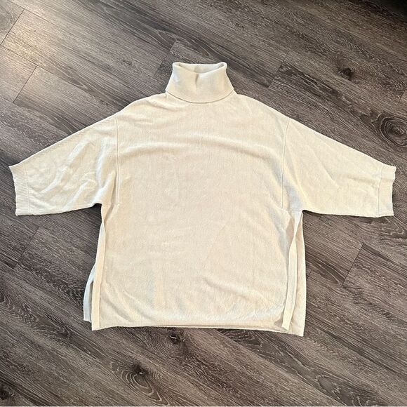 Ayni Juana Burga Collab Sweater - Picture 1 of 10